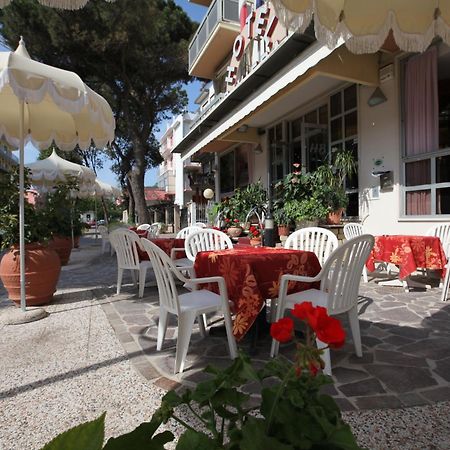 Hotel Baviera Sottomarina Eksteriør billede