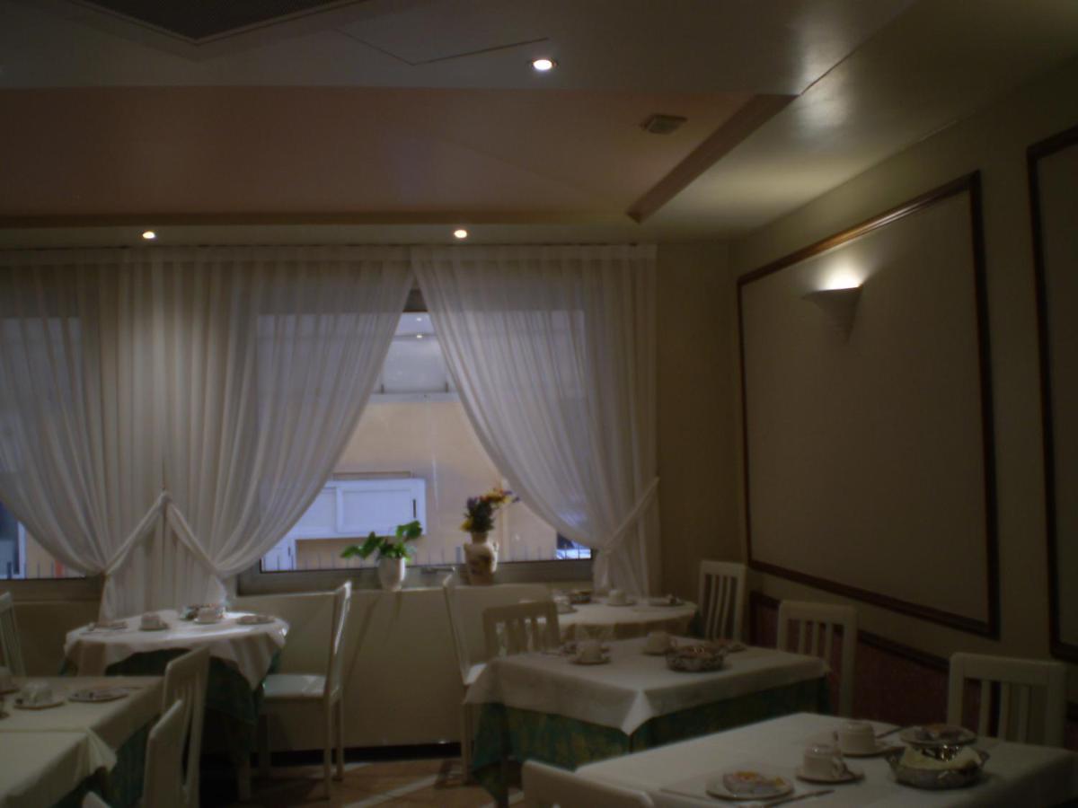Hotel Baviera Sottomarina Eksteriør billede