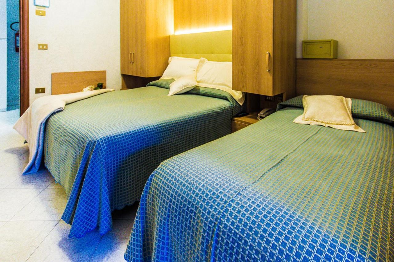 Hotel Baviera Sottomarina Eksteriør billede