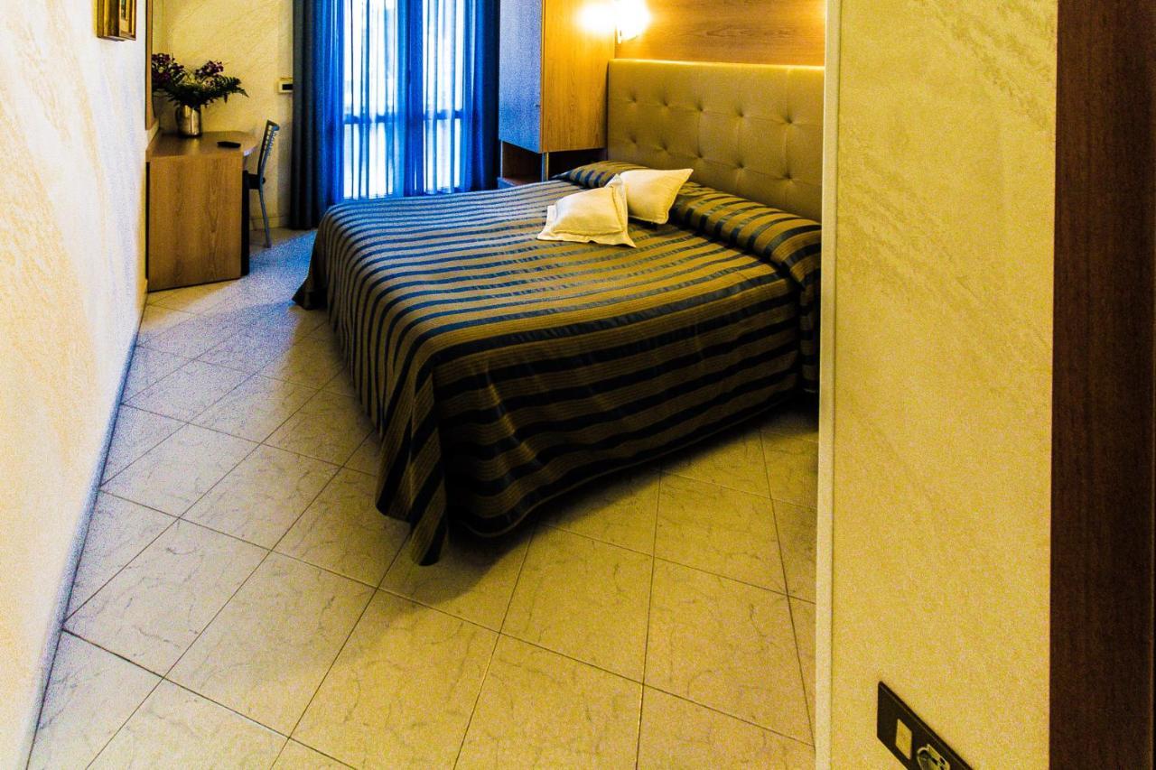 Hotel Baviera Sottomarina Eksteriør billede